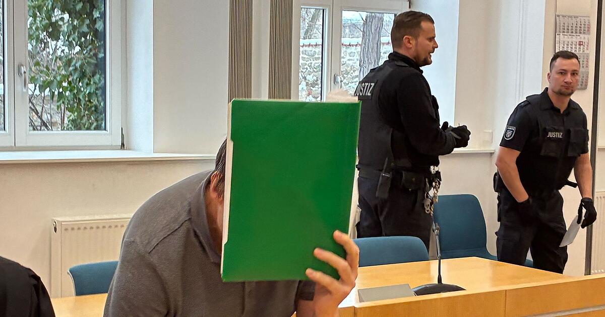 Mehr-als-vier-Jahre-Haft-f-r-Ex-Lehrer-nach-Missbrauch