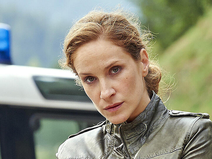 Kommissarin Sonja Schwarz findet die Leiche eines vermissten Mädchens
