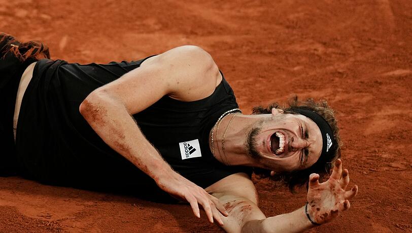 Alexander Zverev hatte sich im Halbfinale der French Open gegen Rafael Nadal schwer verletzt.