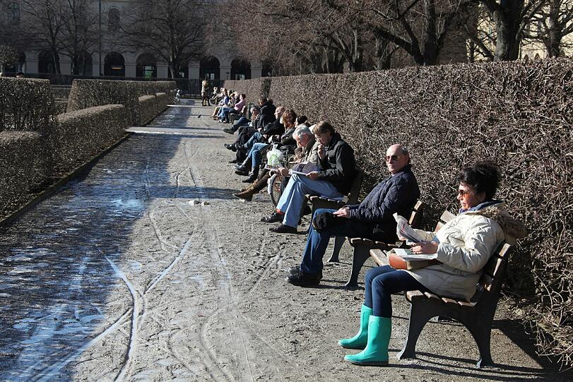 Frühlingserwachen in München - schon jetzt freuen sich viele auf's warme Wochenende und den Biergarten. Sehen Sie hier die ersten Frühlingsbilderbilder aus der Weltstadt mit Herz...