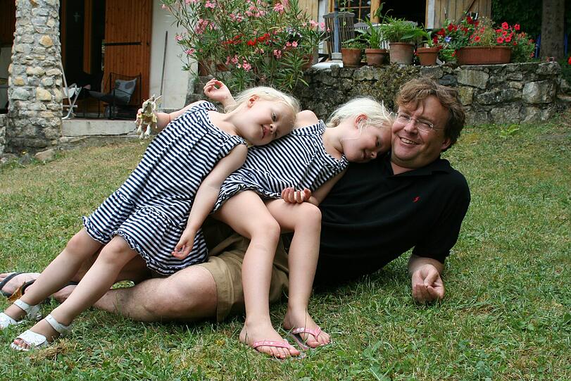 Friso 2010 mit seinen Töchtern Luana und Zaria