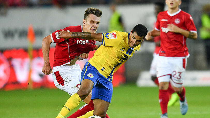 Durch das Unentschieden rutschte die Eintracht aus Braunschweig auf den 9. Tabellenplatz ab. Durch das Unentschieden rutschte die Eintracht aus Braunschweig auf den 9. Tabellenplatz ab.