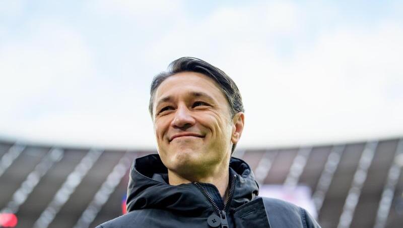 Trainer Niko Kovac vom FC Bayern München steht vor Spielbeginn am Spielfeldrand. Foto: Matthias Balk/Archiv Trainer Niko Kovac vom FC Bayern München steht vor Spielbeginn am Spielfeldrand. Foto: Matthias Balk/Archiv