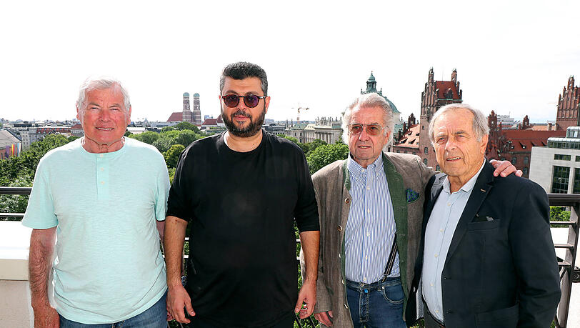 Wollen mit Sechzig wieder hoch: (v.l.): Reich, Investor Ismaik, Patzke und Heiß, hoch oben auf einer Münchner Dachterrasse.