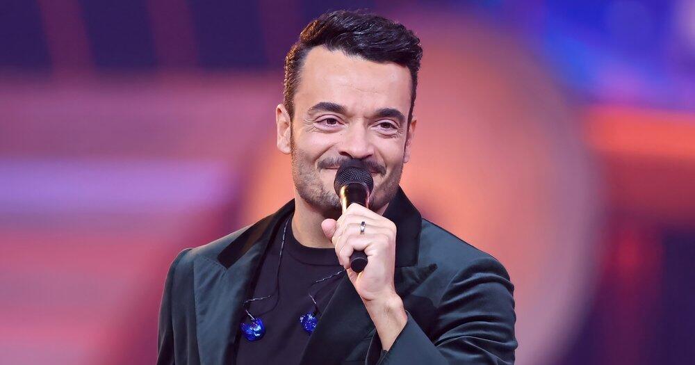 Giovanni-Zarrella-berrascht-mit-Weihnachtskonzert-im-Bundestag