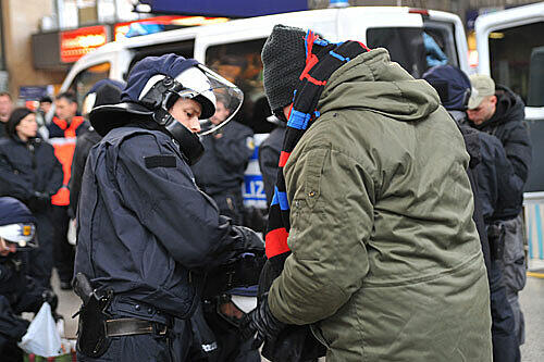 Die Polizei kontrollierte am Spieltag die Fans aus Basel