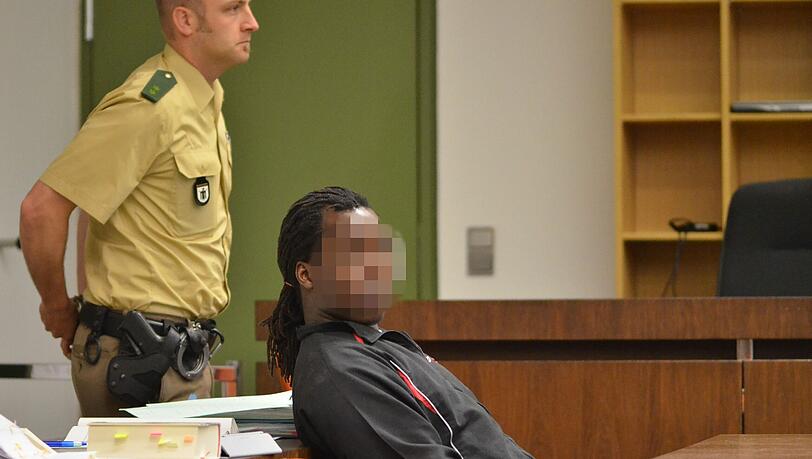Hakim F.(29) steht wegen Mordes vor Gericht Hakim F.(29) steht wegen Mordes vor Gericht