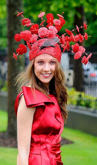 Royal Ascot - die schrägste Hut-Parade der Welt!