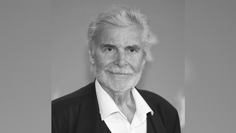 Er spielte "Toni Erdmann" und den Jedermann - jetzt ist Peter Simonischek gestorben.