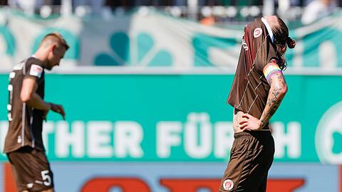Jackson Irving vom FC St. Pauli ist nach dem Spiel über das 0:0 enttäuscht.