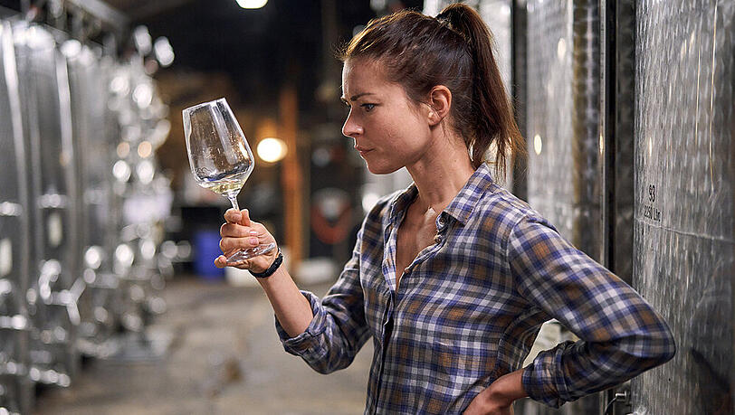 "Weingut Wader: Nur zusammen sind wir stark": Kann Bio-Winzerin Anne (Henriette Richter-Röhl) ihren Betrieb halten? "Weingut Wader: Nur zusammen sind wir stark": Kann Bio-Winzerin Anne (Henriette Richter-Röhl) ihren Betrieb halten?