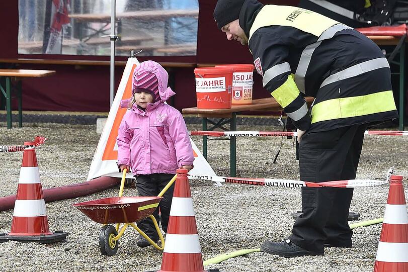 Auf der Theresienwiese präsentierten sich am Wochenende unter anderem die freiwillige Feuerwehr und andere Rettungs- sowie Hilfsorganisationen.