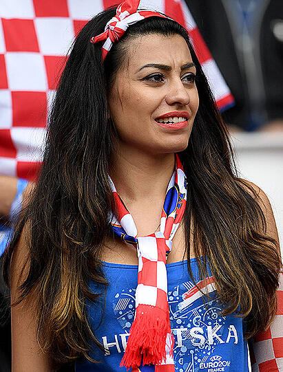 Es gibt nicht nur das hässliche Fan-Gesicht dieser Euro 2016. Sondern auch das schöne und kuriose. Sehen Sie hier die Bilder in unserer Galerie.