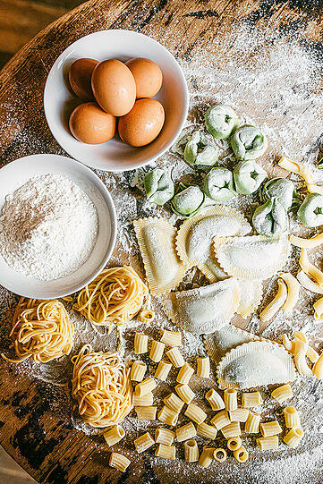 Die L'Osteria-Gründer haben mit "Grande Amore" ihr eigenes Kochbuch vorgestellt und verraten die Geheimnisse ihrer Küche. Hier geht's um Pasta aus der eigenen Herstellung.