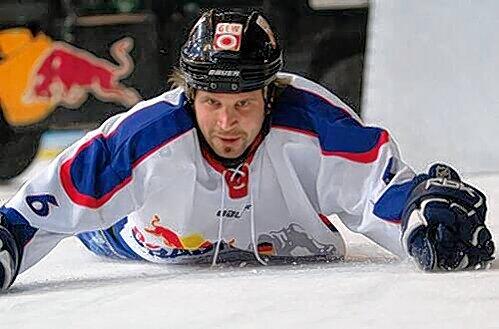 "Mich hat es auch einmal kräftig aufgestellt": EHC-Ass Markus Kocher beim Red Bull Crashed Ice.