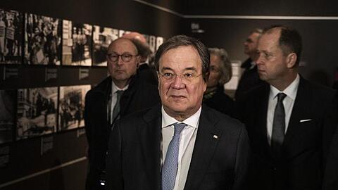 Armin Laschet bei seinem Besuch in der Holocaust-Gedenkstätte Yad Vashem.