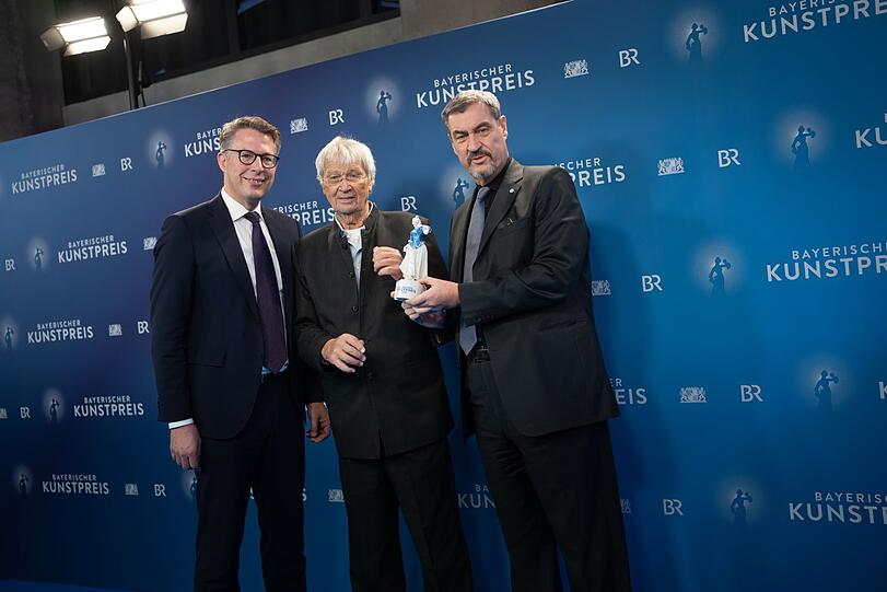 Die beiden Markusse Blume und Söder mit Gerhard Polt in der Mitte. Die beiden Markusse Blume und Söder mit Gerhard Polt in der Mitte.