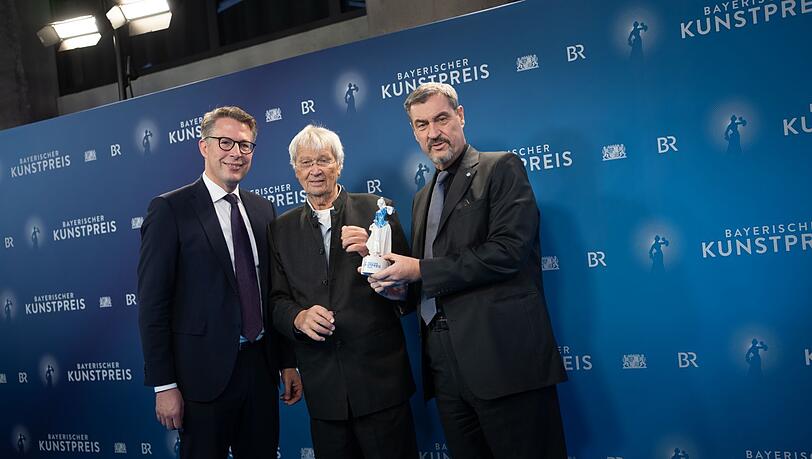 Die beiden Markusse Blume und Söder mit Gerhard Polt in der Mitte. Die beiden Markusse Blume und Söder mit Gerhard Polt in der Mitte.