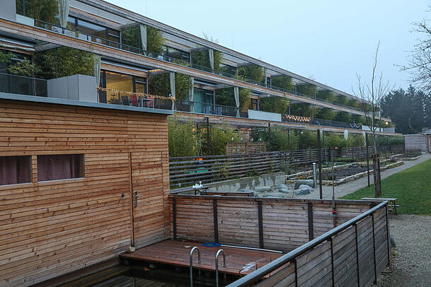 Ein Holzbau in Riem.