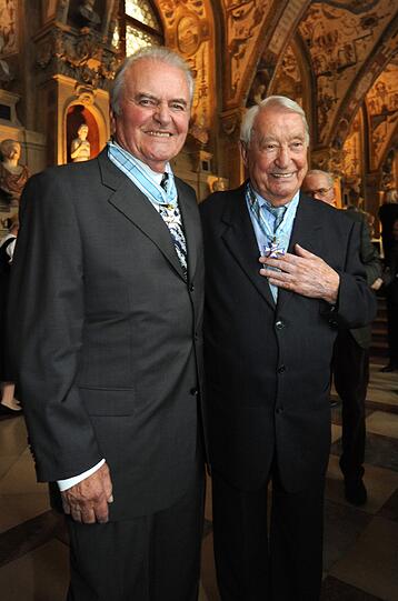 Träger des Bayerischen Verdienstordens 2012: Max Greger und Hugo Strasser
