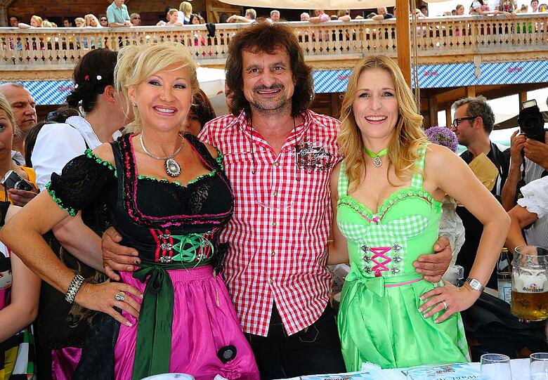 Weitere Bilder von der Dirndl-Party.