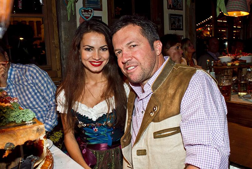 Lothar Matthäus und seine Freundin Anastasia KLimko auf der Wiesn.