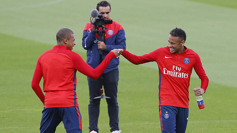 Vieldiskutierte Transfers in diesem Sommer: Kylian Mbappé und Neymar, beide Paris St. Germain.