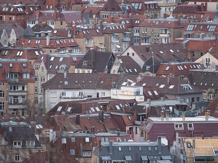 Blick auf die Stuttgarter Innenstadt: Für die Kommunen ist die Grundsteuer eine der wichtigsten Einnahmequellen. Im vergangenen Jahr kamen rund 14 Milliarden Euro zusammen.