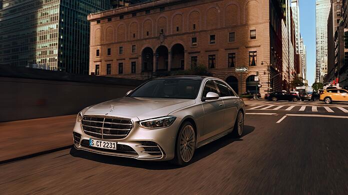 Das Flaggschiff der Sternen-Flotte: die neue S-Klasse von Mercedes.