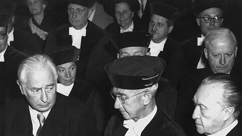 An dem Festakt 1951 nahmen auch Bundeskanzler Adenauer und Bundespr&auml;sident Theodor Heuss teil. (Archivbild)