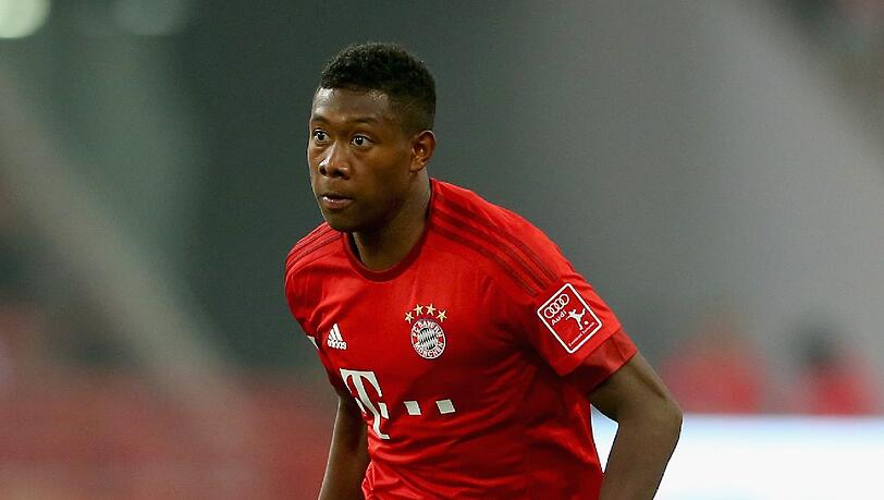 DAVID ALABA NOTE 3: Linksverteidiger der Viererkette, Hintermann von Costa. Die beiden ergänzen sich gut, das sieht nach 'ner prima Verbindung aus Kurbelte viel an, musste aber auch in der Defensive gegen Caligiuri kräftig anpacken. DAVID ALABA NOTE 3: Linksverteidiger der Viererkette, Hintermann von Costa. Die beiden ergänzen sich gut, das sieht nach 'ner prima Verbindung aus Kurbelte viel an, musste aber auch in der Defensive gegen Caligiuri kräftig anpacken.