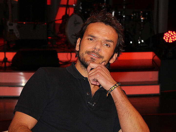 Steffen Henssler ist am Sonntag im Fernsehen unglücklich gestürzt - er ist in guter Gesellschaft