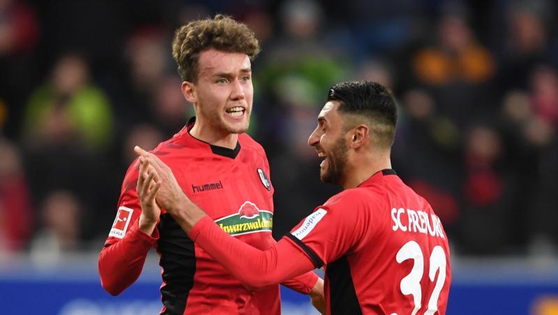 Luca Waldschmidt (l) vom SC Freiburg kann sich vorstellen, in Zukunft für den SC Freiburg zu spielen. Luca Waldschmidt (l) vom SC Freiburg kann sich vorstellen, in Zukunft für den SC Freiburg zu spielen.