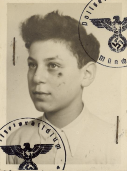 Der Sch&uuml;ler Imanuel Samuel Rothschild wurde am 21. Januar 1925 in M&uuml;nchen geboren und am 25. November 1941 in Kaunas ermordet.