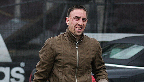 Franck Ribery mit Handy Franck Ribery mit Handy