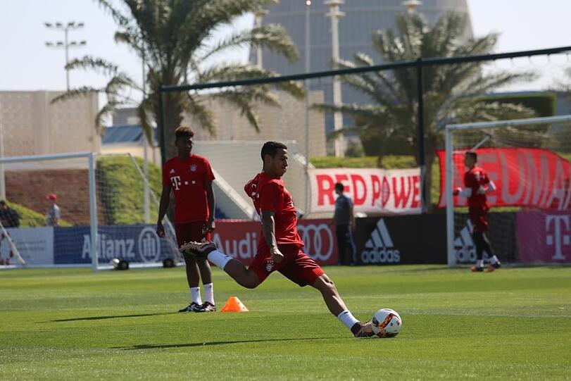 Vorbildliche Schusshaltung: Thiago.