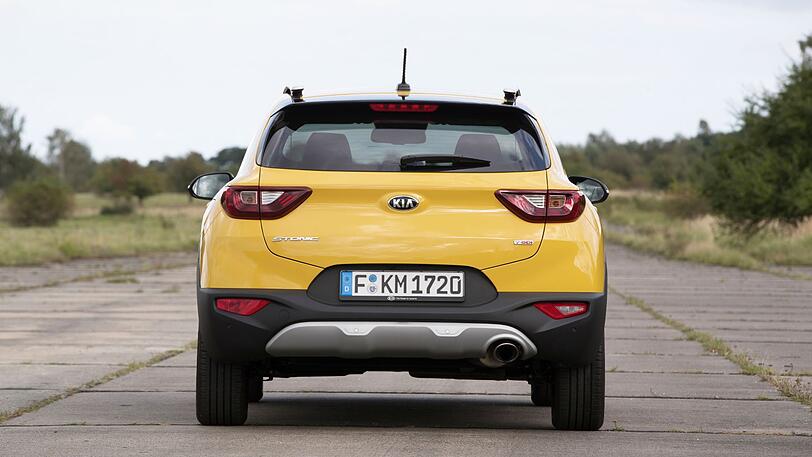 Klare Linien auch im Heckbereich: Der Kia Stonic ist ein schicker Vertreter seiner Gattung.