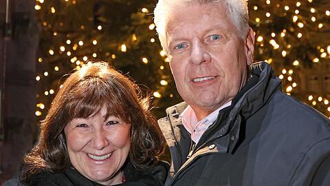 Petra und Dieter Reiter am Rathausbalkon.