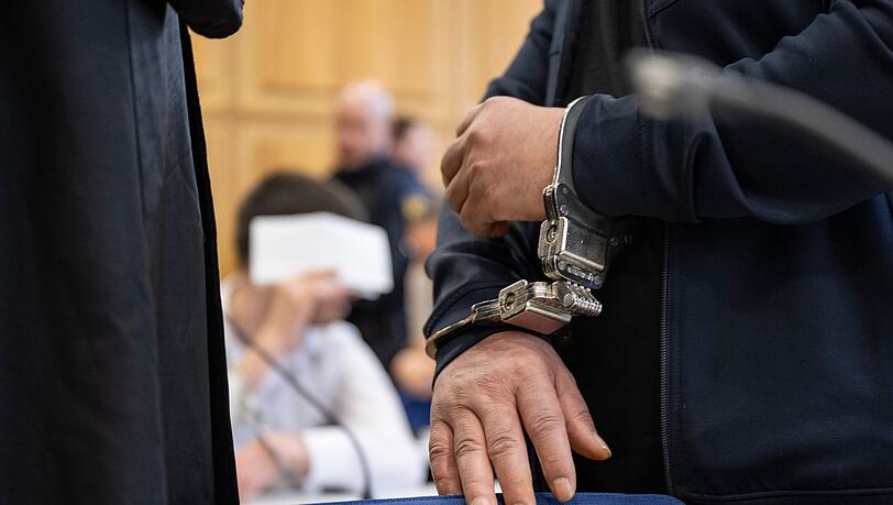 Für 59 Taten standen die fünf Männer vor Gericht – nun hat das Landgericht Heilbronn sie verurteilt. (Archivbild) Für 59 Taten standen die fünf Männer vor Gericht – nun hat das Landgericht Heilbronn sie verurteilt. (Archivbild)