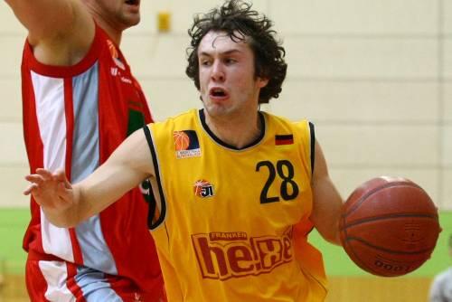 "Eine große Ehre": Nürnbergs Basketball-Rohdiamant Basti Doreth (re.) wurde von seiner nationalen Nominierung überrascht.