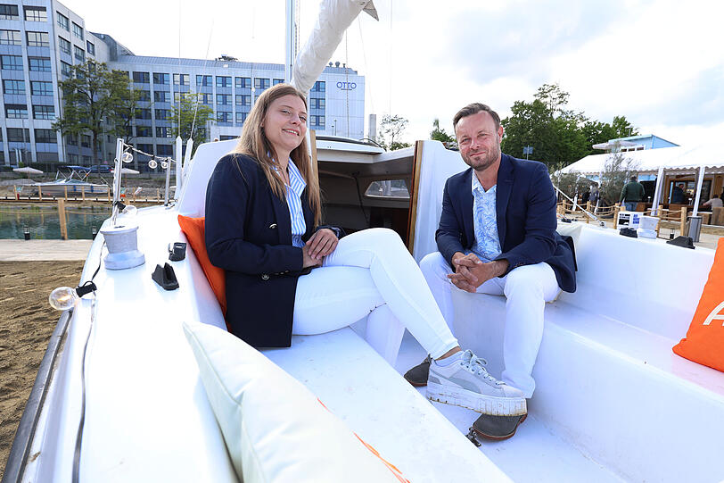J&uuml;rgen Backof und die Innenarchitektin Rebecca Pittlinger von der Eventagentur Sylvenstein haben sich die Marina Monaco ausgedacht.