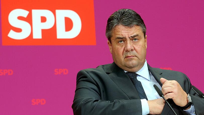 Der Jahreswirtschaftsbericht wird von Sigmar Gabriel am Mittwoch in Berlin vorgestellt. (Archivbild) Der Jahreswirtschaftsbericht wird von Sigmar Gabriel am Mittwoch in Berlin vorgestellt. (Archivbild)