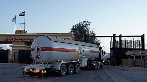 Der Übergang Rafah an der Grenze zu Ägypten ist wichtig für die Lieferung von Hilfsgütern und die Ausreise von Verletzten, die im Ausland behandelt werden sollen. (Archivbild)