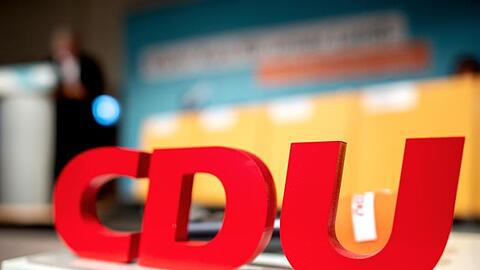 Eine Woche vor den Landtagswahlen in Baden-Württemberg und Rheinland-Pfalz hat die CDU mit Problemen zu kämpfen.