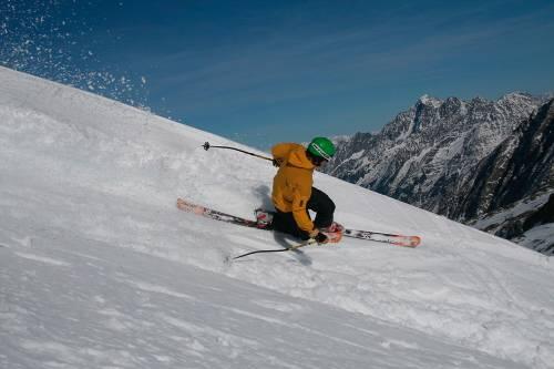 Der Kick mit dem Knick: Das gute alte Telemarken ist auch bei jungen Wintersportlern wieder in.