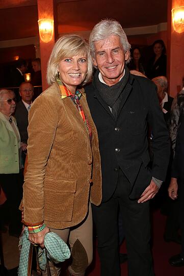 Frederic Meisner mit Ehefrau Yvonne bei der Premiere der Komödie "The Kingês speech" am 18.09.2013 im Bayerischen Hof in München.