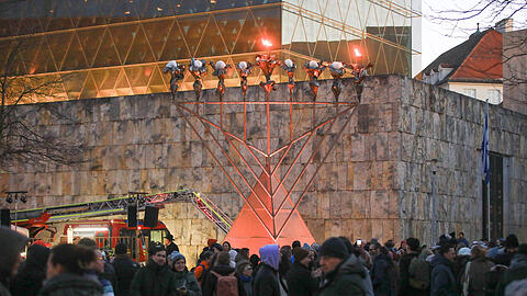 Impression vom Entzünden der Chanukka-Lichter im vergangenen Jahr.