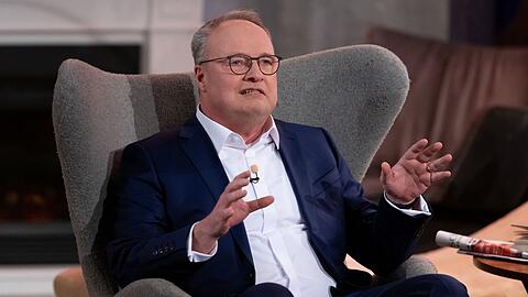 Oliver Welke hat f&uuml;r einen Witz &uuml;ber die Fans von Howard Carpendale Kritik bekommen, auch vom Schlagers&auml;nger selbst. (Archivbild)