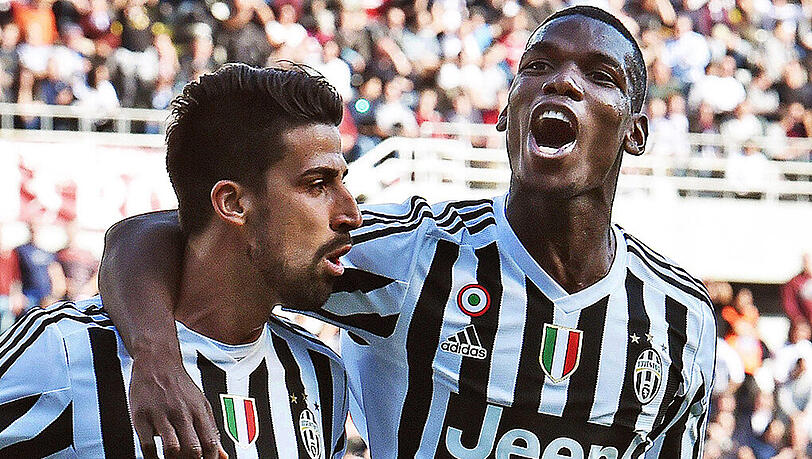 Juve-Torschütze Sami Khedira (links) lässt sich von seinem Teamkollegen Paul Pogba feiern. Juve-Torschütze Sami Khedira (links) lässt sich von seinem Teamkollegen Paul Pogba feiern.