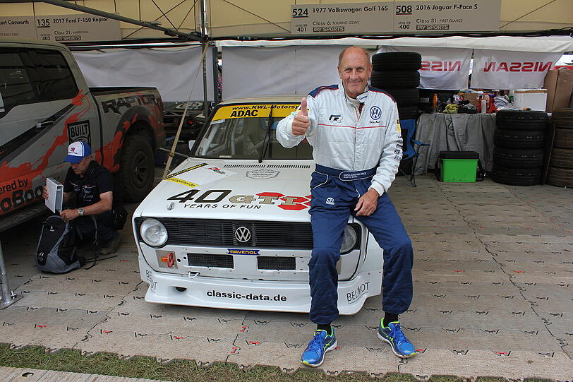 Am 1. Januar wird Hans-Joachim Stuck 70. Die Rennlegende blickt auf ein rasantes Leben zurück.